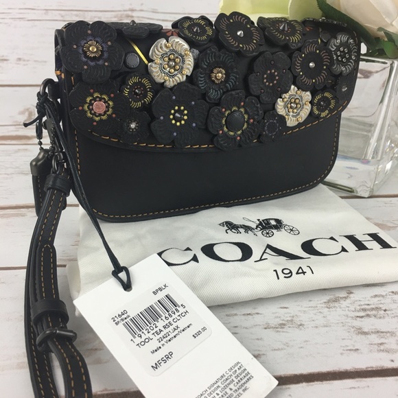 coach tea rose clutch